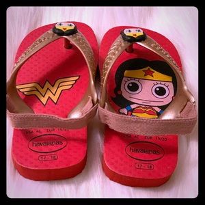 Wonderwoman 4c baby Havaianas. New/ No Box